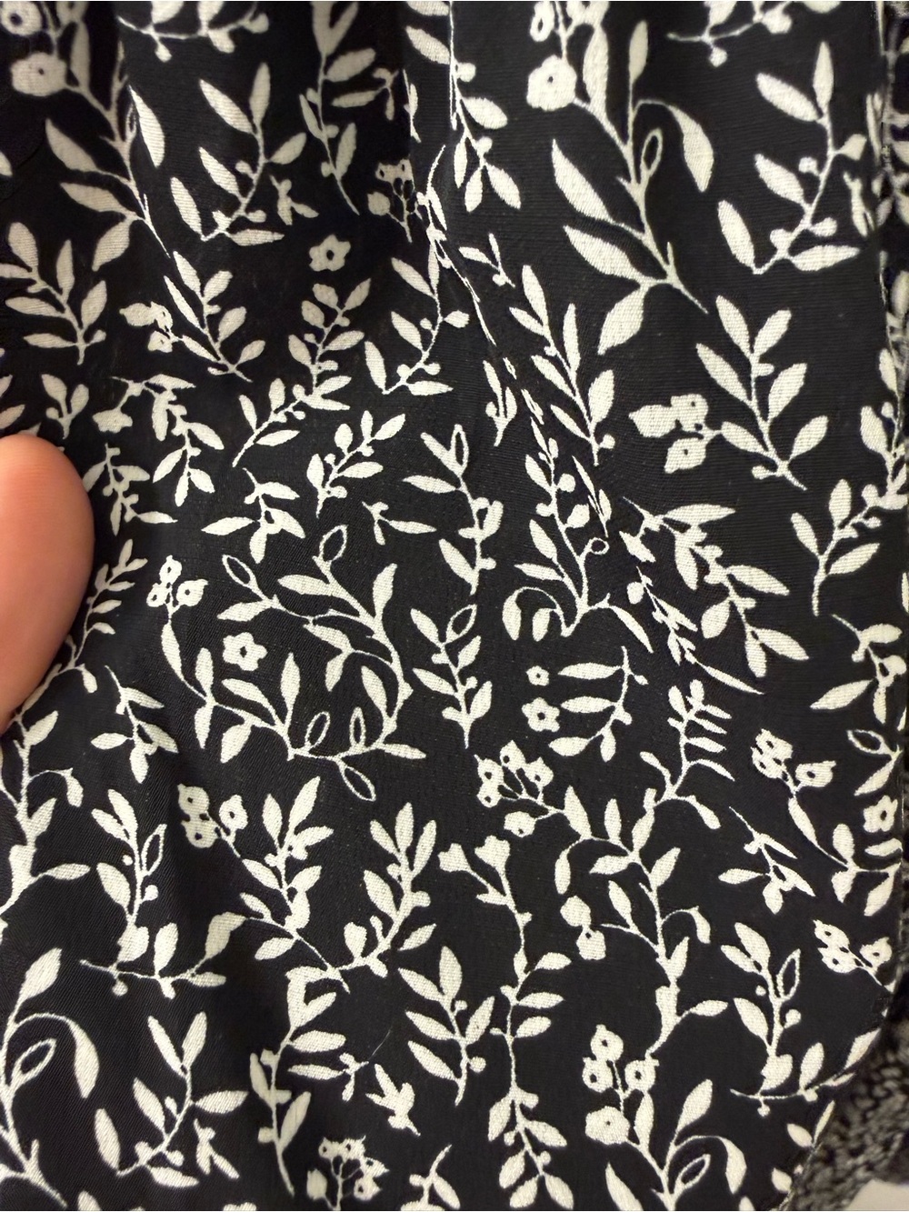 Source Unknown Black and White Floral Tiered Maxi Skirt - Picture 3 of 3